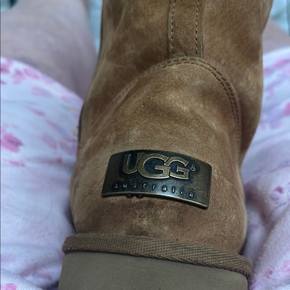 Size 7 UGG Brown Suede Boots - Picture 10 of 10